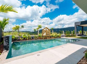 7b1fd45f4a96ded243cfab150035ab21ec3f69c6 · CASA COM 3 SUITES SENDO UMA MASTER I CONDOMINIO FECHADO EM ATIBAIA
