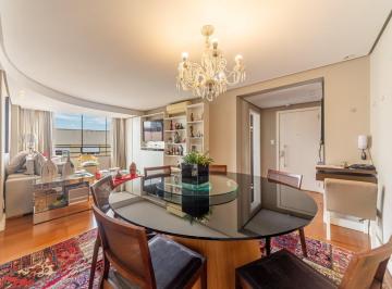 Apartamento · 123m² · 3 Quartos · 2 Vagas · Apartamento de 3 dormitórios à venda em Moinhos de Vento, Porto Alegre.