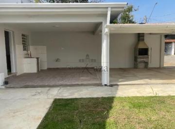 Casa de 3 quartos, Jacareí · Casa no Jardim Santa Maria em Jacareí