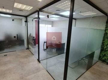 Comercial · 46m² · 1 Vaga · Conjunto comercial com 46m2, em prédio moderno, todo mobiliado, com varanda.