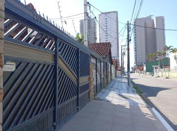 Casa de 3 quartos, Praia Grande · Linda casa localizada na Vila caiçara em Praia Grande, possui 2 dormitórios sendo 1 suíte