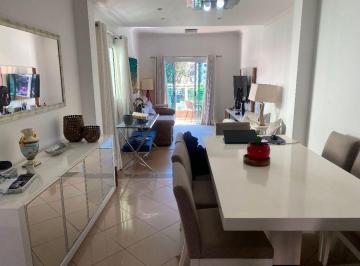 Casa de 3 quartos, São Paulo · Casa com 200 m² e 3 quartos à venda em Vila São Francisco - SP