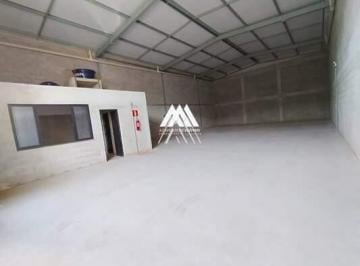 Comercial · 270m² · Alugo galpão com 270m² no Universitário - Itaúna/MG