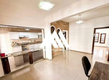 Casa · 247m² · 4 Quartos · 1 Vaga · IMÓVEL PARA VENDA - LOURDES - ITAÚNA MG