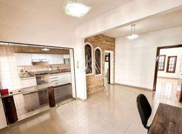 Casa · 247m² · 4 Quartos · 1 Vaga · IMÓVEL PARA VENDA - LOURDES - ITAÚNA MG