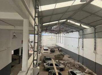 Comercial · 1350m² · 6 Vagas · Galpão Comercial 1.350 m² com Pé Direito Alto e Pátio para Caminhões