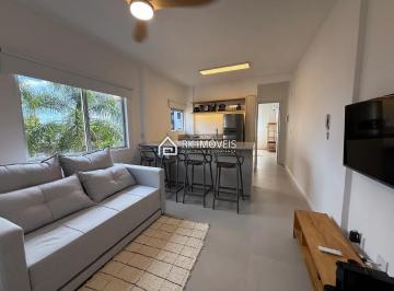 Apartamento · 35m² · 1 Quarto · 1 Vaga · Apartamento reformado a 180m do mar de Canasvieiras