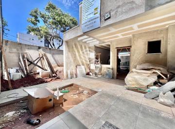 Casa · 166m² · 3 Quartos · 2 Vagas · Casa Geminada de Esquina 3 Quartos sendo 1 Suíte à Venda, 130m², 2 Vagas, Bairro Itapoã, próximo a A