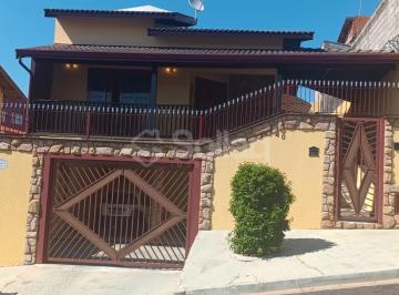 Casa · 250m² · 3 Quartos · 4 Vagas · Casa à venda em Vinhedo, Capela – 3 dormitórios, 4 vagas, aceita financiamento