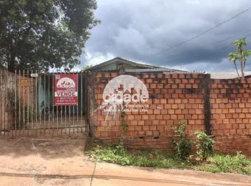 Casa · 54m² · 3 Quartos · 2 Vagas · Vende-se Casa Antiga bem localizada, ideal para quem busca espaço e boa estrutura.