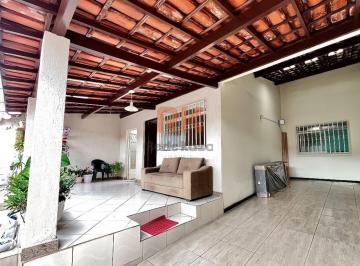 Casa · 180m² · 3 Quartos · 2 Vagas · Casa à venda no Bairro Santa Mônica, com lote de 180 m² e área construída de 112 m²