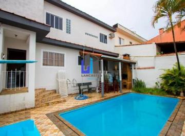 Casa · 224m² · 2 Quartos · 2 Vagas · Casa com 2 dormitórios, 2 vagas de garagem, no Parque Novo Oratório