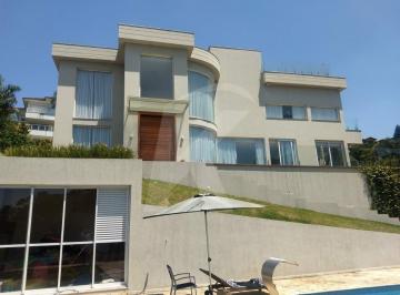 Casa · 700m² · 4 Quartos · 6 Vagas · Casa em condomínio, 4 suítes, área gourmet e 6 vagas em Mairiporã.