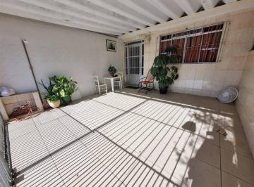 Casa · 139m² · 3 Quartos · 2 Vagas · Espaçosa Casa Geminada 3 Quartos à Venda no Caiçara, Praia Grande