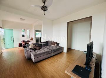 Casa · 300m² · 4 Quartos · 3 Vagas · Casa com 300 m², 4 Quartos, Energia Fotovoltaica e Área Gourmet
