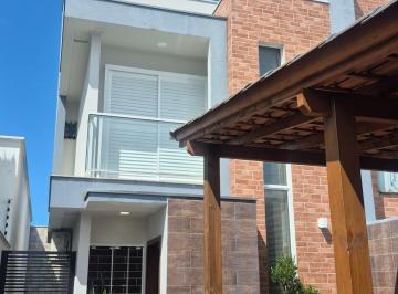 Casa · 73m² · 2 Quartos · 2 Vagas · Casa Geminada em Universitario, Tijucas/SC