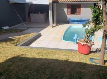 Casa de 2 quartos, Águas Claras · Casa aconchegante de 02 quartos 1 suite com cozinha funcional, sala, churrasqueira e piscina Oport!