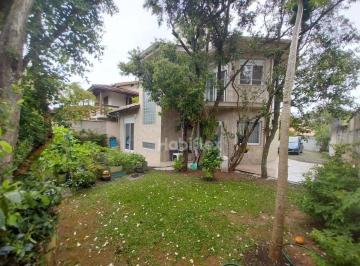 a2188c9b134f732393e6452bcd731000d9ee56c4 · Casa com 2 dormitórios à venda - Rio Tavares - Florianópolis/SC