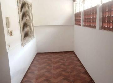 6d4bb2dd3f549ed4effeb8a91edbc34d7fb2bc5a · Casa de 2 quartos em vila