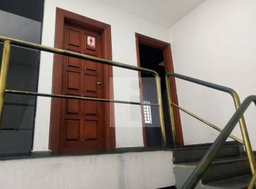 c53994a132aab94bea3d3d7824c5474c70ae2ca2 · Prédio comercial localizado na Vila Itapura.