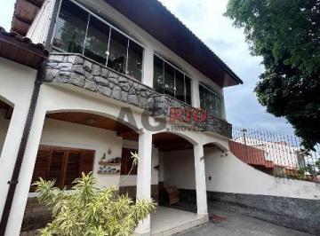 Casa · 233m² · 3 Quartos · 2 Vagas · CASA À VENDA DENTRO DO CONDOMÍNIO NOVA VALQUEIRE COM 3 QUARTOS