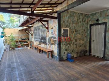 Casa · 360m² · 4 Quartos · 2 Vagas · EXCELENTE CASA COM 4 QUARTOS NO CONDOMÍNIO NOVA VALQUEIRE