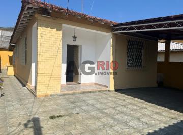 Casa · 177m² · 3 Quartos · 4 Vagas · CASA FRENTE DE RUA À VENDA COM 3 QUARTOS EM SULACAP