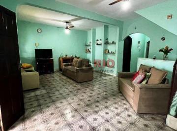 Casa · 225m² · 4 Quartos · 3 Vagas · CASA 4 QUARTOS COM SUITE EM PADRE MIGUEL 