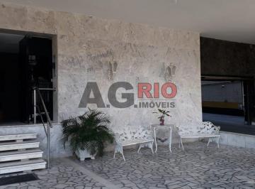 Apartamento · 147m² · 4 Quartos · 1 Vaga · COBERTURA À VENDA 4 QUARTOS NO MÉIER