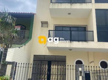 Apartamento · 166m² · 3 Quartos · 2 Vagas · CASA TRIPLEX À VENDA NO VALE DAS ORQUÍDEAS COM 3 QUARTOS EM VILA VALQUEIRE