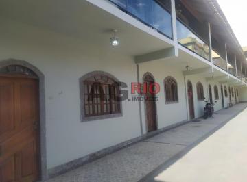 Casa · 1050m² · 2 Quartos · 1 Vaga · CASA TRIPLEX à VENDA COM 2 QUARTOS EM VILA VALQUEIRE