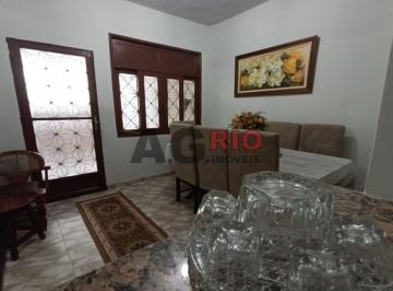 Casa · 106m² · 4 Quartos · 1 Vaga · DUAS CASAS À VENDA COM TOTAL DE 4 QUARTOS EM VILA VALQUEIRE