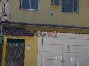 Apartamento · 46m² · 3 Quartos · CASA TIPO APARTAMENTO COM 3 QUARTOS EM PIEDADE 
