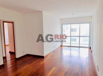 Apartamento · 112m² · 4 Quartos · 2 Vagas · APARTAMENTO À VENDA COM 4 QUARTOS NO MÉIER