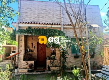 Casa · 372m² · 5 Quartos · 4 Vagas · DUAS CASAS À VENDA COM TOTAL DE 5 QUARTOS EM NILÓPOLIS