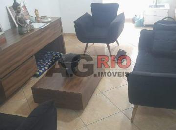 Casa · 257m² · 4 Quartos · 1 Vaga · CASA DE VILA À VENDA COM 4 QUARTOS NO MEIER