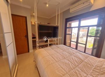 Casa · 320m² · 3 Quartos · Casa Residencial 3 Dormitórios com Suíte / Salas Comerciais