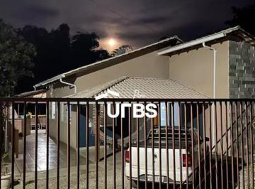 Casa · 330m² · 3 Quartos · 2 Vagas · CASA EXCLUSIVA À VENDA EM PIRENÓPOLIS