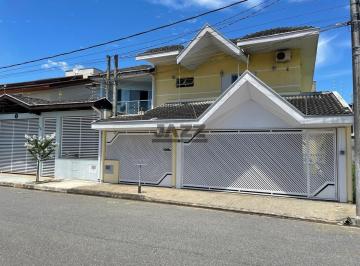 Casa · 316m² · 3 Quartos · 3 Vagas · Sobrado de Alto Padrão - 316m² e 3 Quartos no bairro Vista Verde