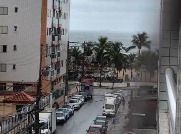 150 metros da praia · Apartamento Garden a 150m da Praia com Quintal Privativo no Edifício Royale - Vila Guilhermina