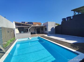 Casa de 2 quartos, Itanhaém · Casa no Bairro Suarão com piscina lote inteiro em Itanhaém