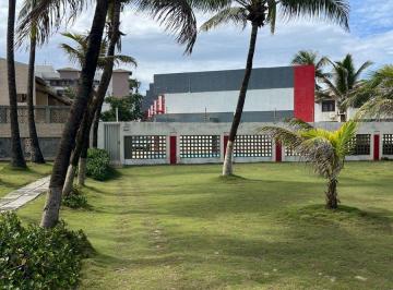 Casa de 4 quartos, Salvador · Vendo Village 4/4 2 suites pé na areia porteira fechada em Praia do Flamengo