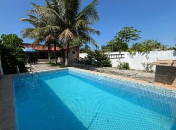 Casa de 2 quartos, Itanhaém · Linda casa com piscina Lote inteiro perto da praia em Itanhaém