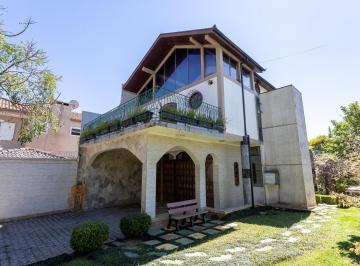 Casa · 222m² · 3 Quartos · 7 Vagas · CASA AMPLA PARA VENDA COM 3 QUARTOS E 1273M² DE TE