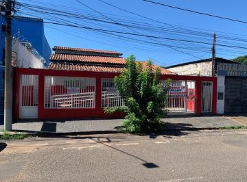 cdc854b326a343b6a15c2d3a0874d8d4.jpg · Casa para Aluguel em Uberlândia/MG - 4 Dorm. 219 m2 Área Útil