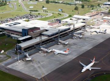 Comercial , São José dos Pinhais · área comercial próximo ao aeroporto permitido hotel e estacionamento