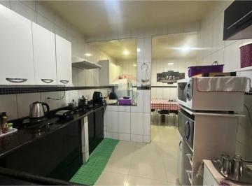 Casa · 128m² · 3 Quartos · Casa na QR 207 Conjunto 05 com 3 Quartos 1 Suíte Garagem Perto do Metrô!