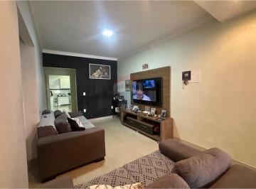 Casa · 128m² · 3 Quartos · Casa na QR 207 Conjunto 05 com 3 Quartos 1 Suíte Garagem Perto do Metrô!
