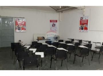 Comercial · 350m² · Galpão com 350m2 para aluguel na Vila Ideal