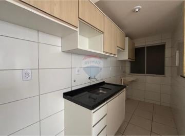 Apartamento · 74m² · 2 Quartos · 1 Vaga · Excelente apartamento de dois quartos em condomínio com portaria 24h, próximo a mercados, restaurant